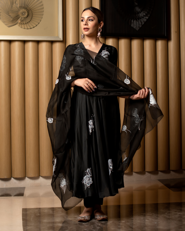Vrutti Black Applique Organza Kurta Set